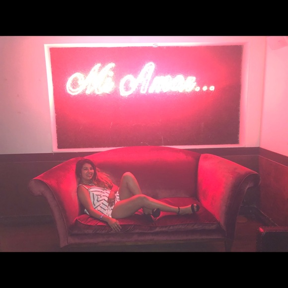 Meet your Posher, Gladys - Picture 3 of 3